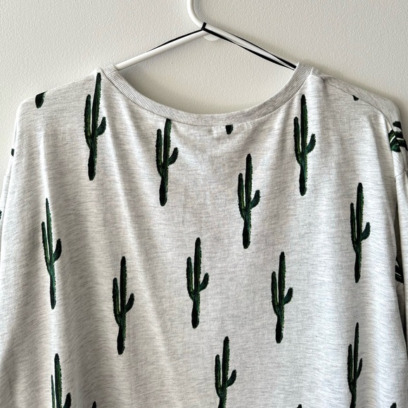 H&M Cactus Print Lightweight Crewneck Sweatshirt - Picture 7 of 8